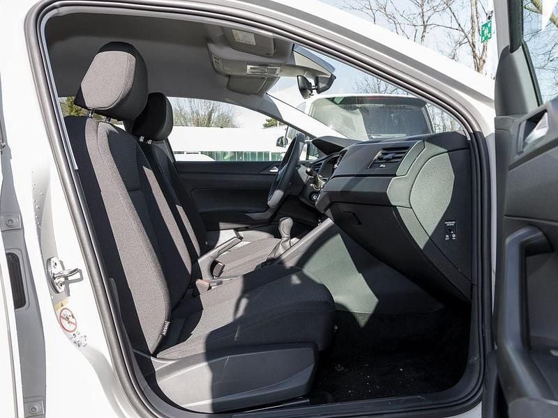 Gebraucht VW Taigo Basis 95 PS (69 kW) 2025 Grau SUV