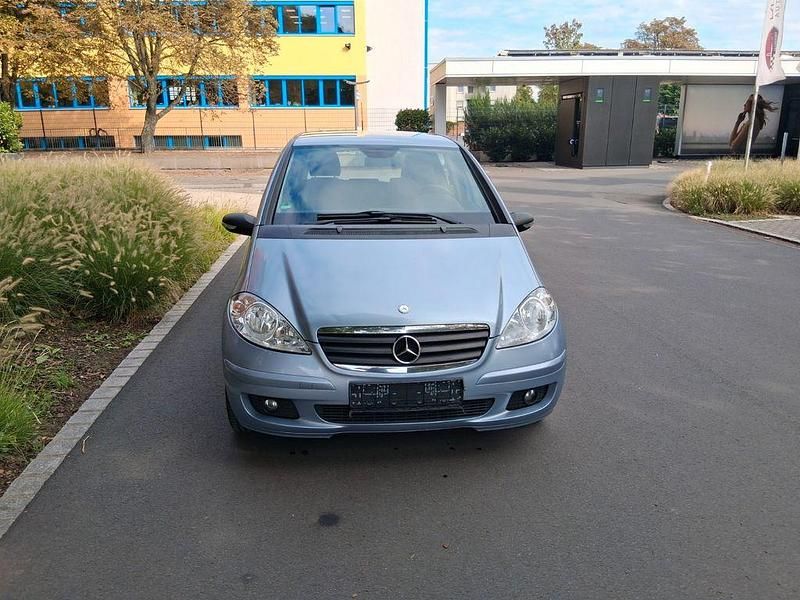 Blau Gebraucht 2006 Mercedes A170 Limousine | 2.494 € - Bild 1/4