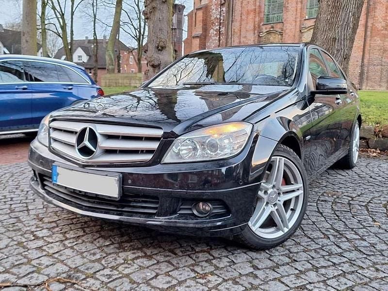Schwarz Gebraucht 2010 Mercedes C200 Avantgarde Limousine | 4.500 € (Fairer Preis) - Bild 1/4