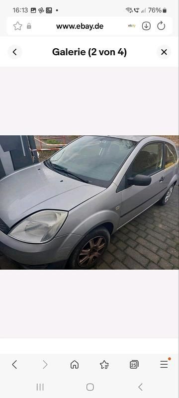 Usado Ford Fiesta 70 HP (51 kW) 2004 Prateado Citadino