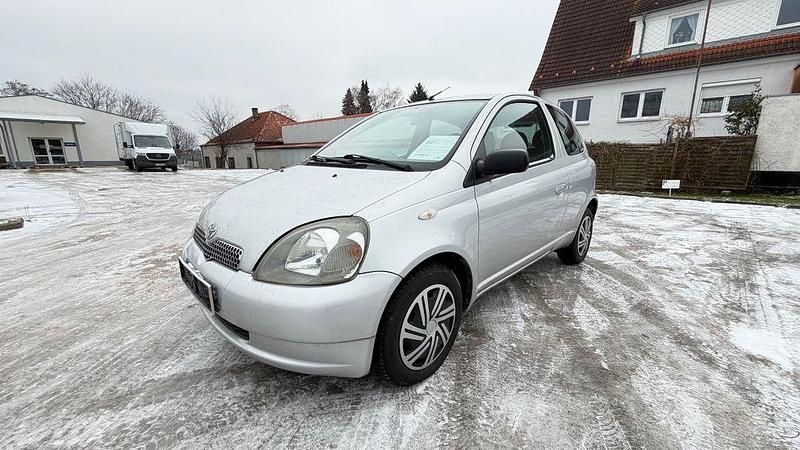 Gebraucht Toyota Yaris Sol 87 PS (63 kW) 2002 Silber Limousine
