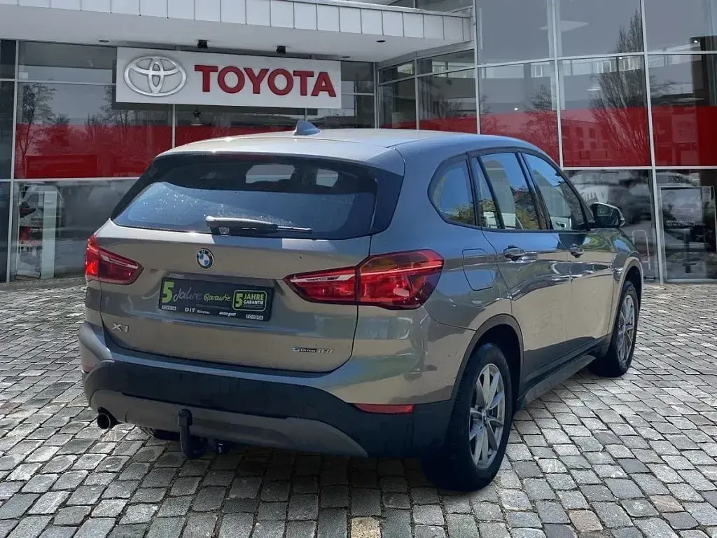 Gebraucht BMW X1 140 PS (102 kW) 2019 Silber SUV