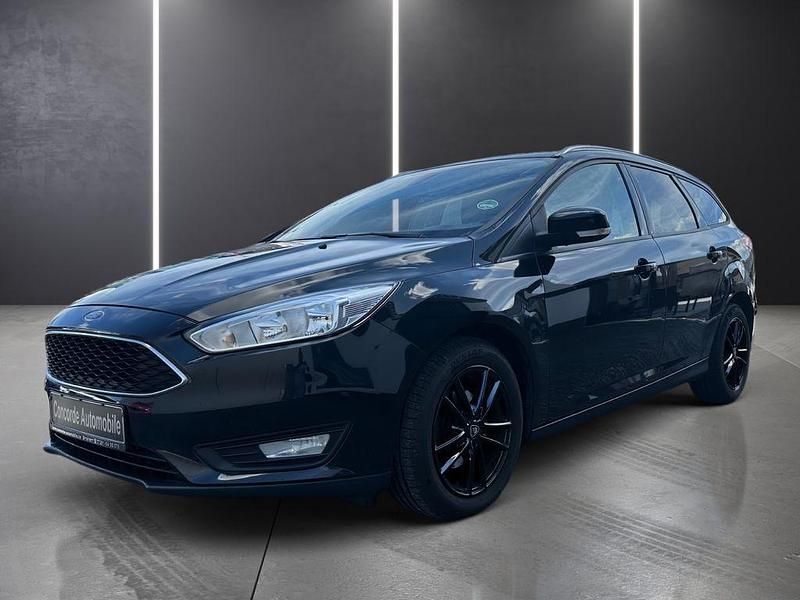 Schwarz Gebraucht 2016 Ford Focus Trend Kombi | 5.290 € (Guter Preis) - Bild 1/4