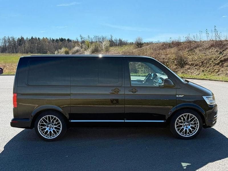 Second-hand VW T6 Highline 204 CP (150 kW) 2018 Negru Van
