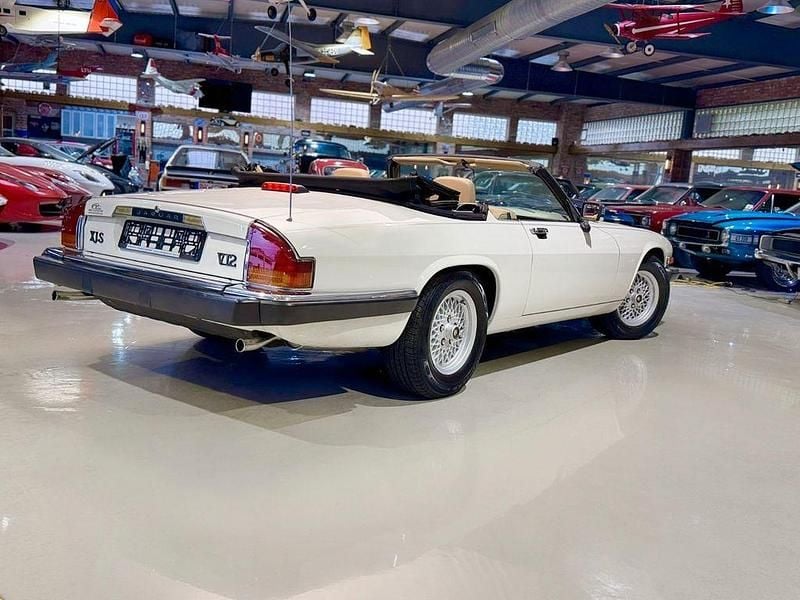 Używany Jaguar XJS 256 KM (188 kW) 1989 Biały Coupe