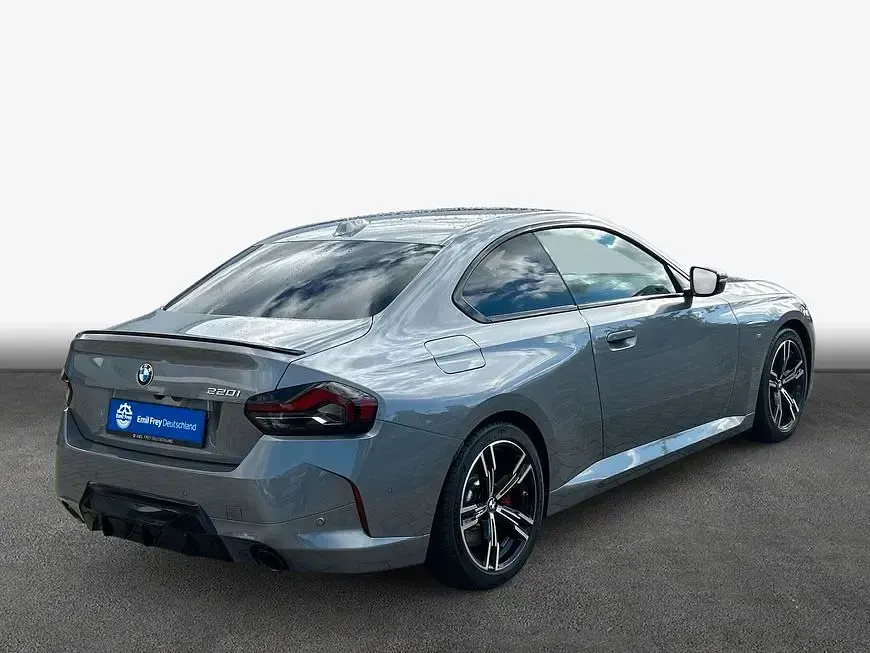 Neu BMW 220 Performance 184 PS (135 kW) 2025 Grau Coupé