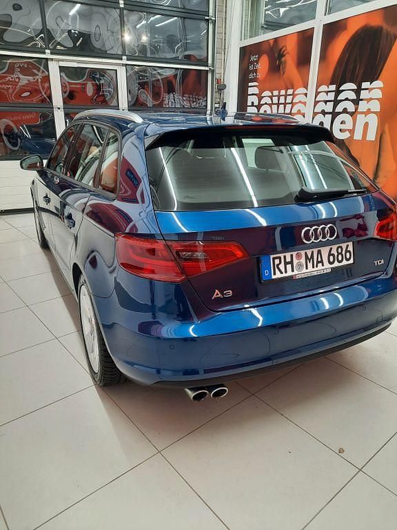 Gebraucht Audi A3 Ambition 150 PS (110 kW) 2014 Blau Limousine