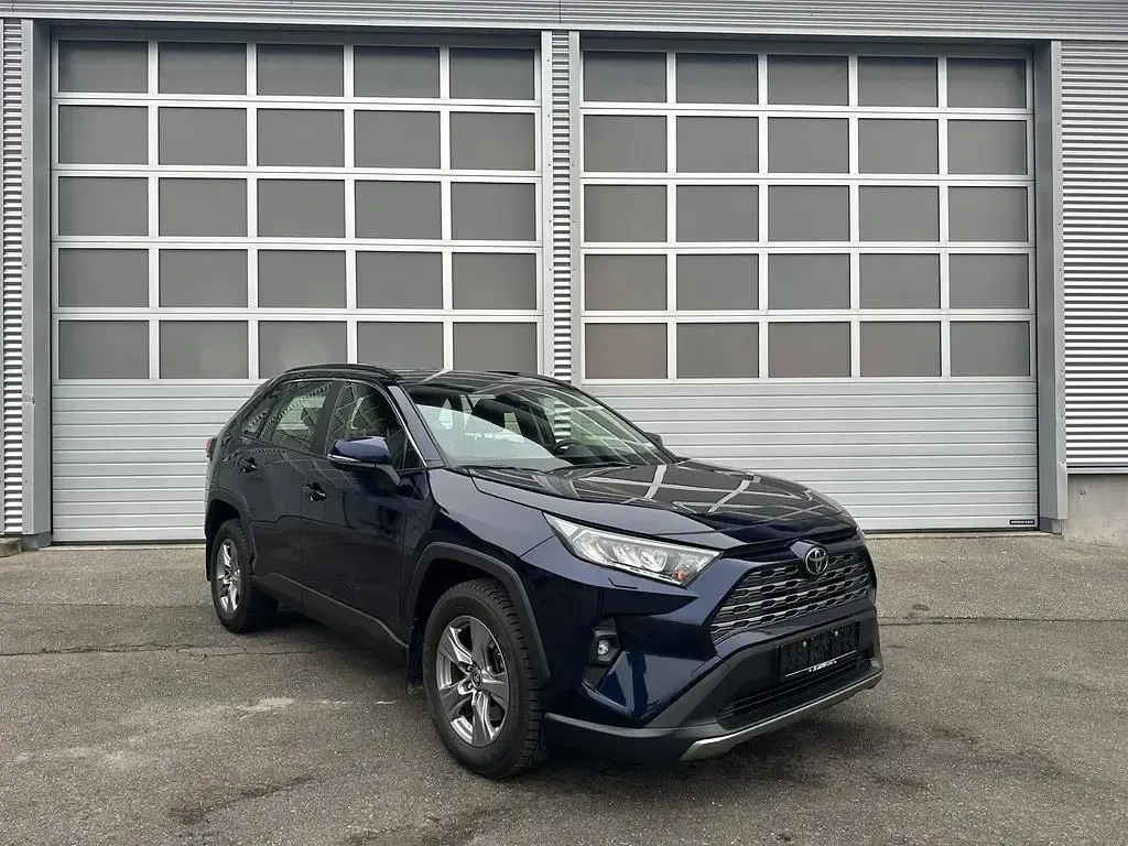 Gebraucht Toyota RAV4 175 PS (128 kW) 2022 Nagoyablau SUV