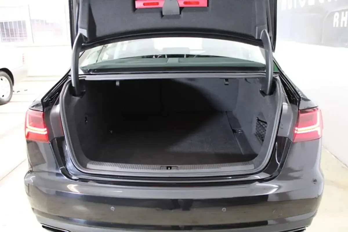 Gebraucht Audi A6 Performance 190 PS (139 kW) 2016 Mythosschwarz Limousine