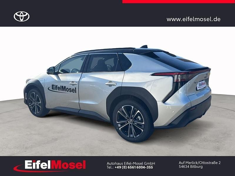 Gebraucht Toyota bZ4X Lounge 150 kW (204 PS) 2025 Silber SUV