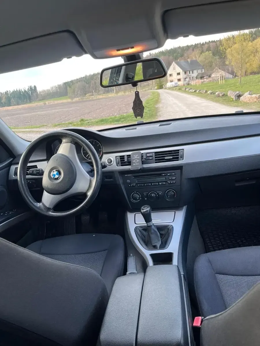 Gebraucht BMW 320 150 PS (110 kW) 2005 Limousine