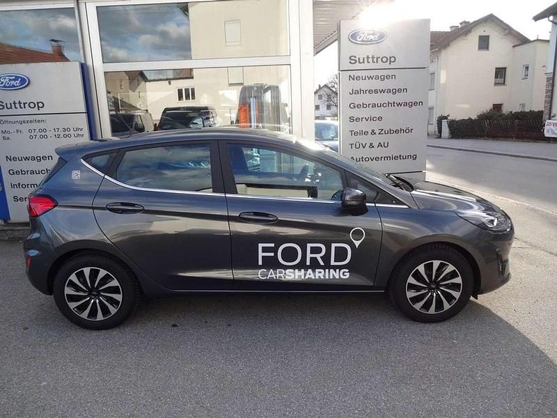 Gebraucht Ford Fiesta Titanium 101 PS (74 kW) 2022 Magnetic (metallic) Kleinwagen