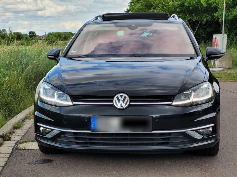 Schwarz Gebraucht 2017 VW Golf VII Highline Kombi | 10.400 € (Superpreis) - Bild 1/4