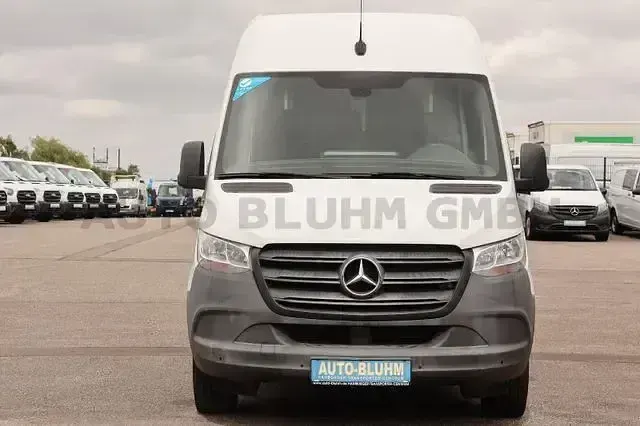 Gebraucht Mercedes Sprinter 143 PS (105 kW) 2021 Arktikweiss Van