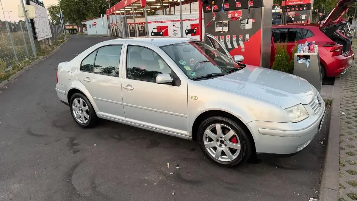 Gebraucht VW Bora 115 PS (84 kW) 1999 Silber Limousine