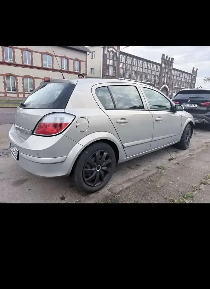 Gebraucht Opel Astra 105 PS (77 kW) 2005 Limousine