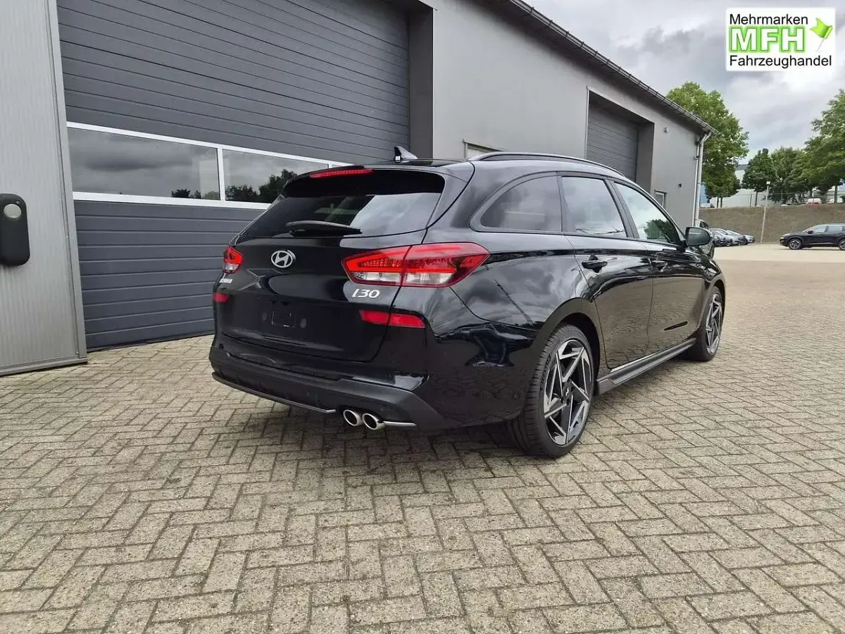 Neu Hyundai i30 N Line 150 PS (110 kW) 2026 Abyss black Kombi