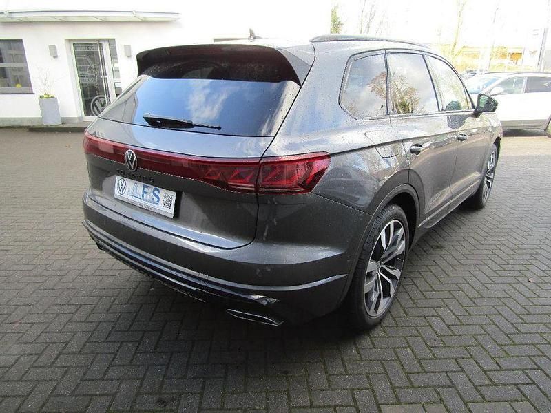 Gebraucht VW Touareg R-line 286 PS (210 kW) 2025 Grau SUV