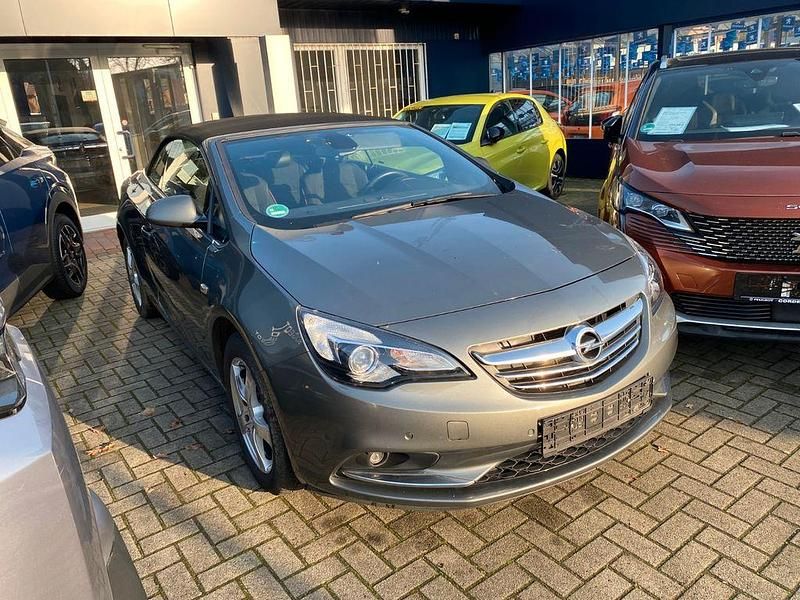 Grau Gebraucht 2017 Opel Cascada Innovation Cabrio | 12.950 € (Fairer Preis) - Bild 1/2