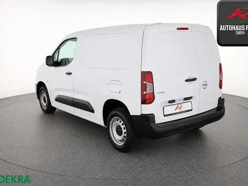 Gebraucht Opel Combo 102 PS (75 kW) 2023 Weiss Van / Kleinbus