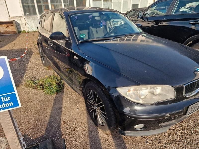 Schwarz Gebraucht 2005 BMW 116 Kleinwagen | 2.500 € (Guter Preis) - Bild 1/4