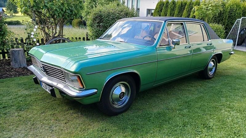 Grün Gebraucht 1977 Opel Diplomat Limousine | 11.300 € - Bild 1/4
