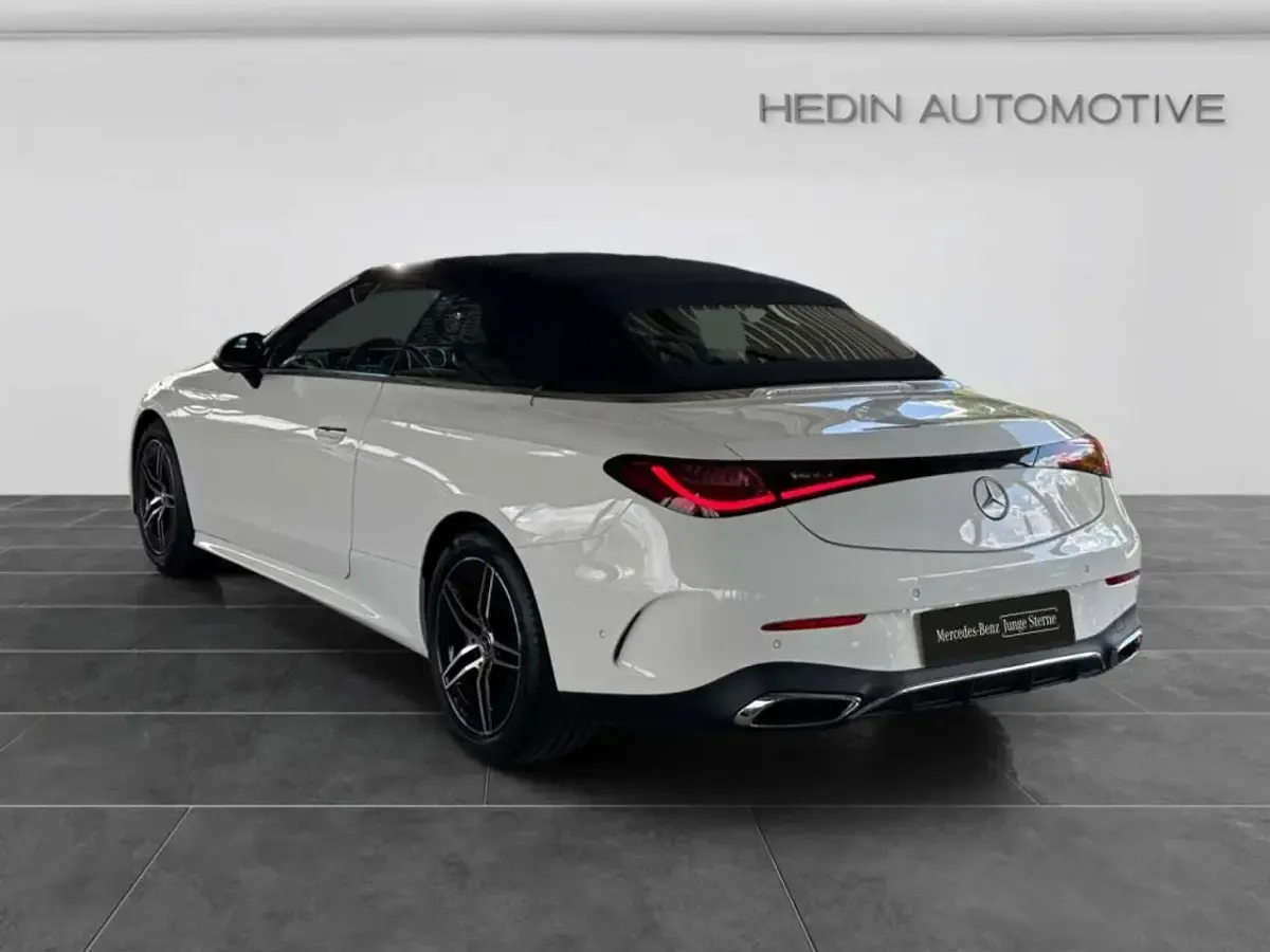 Gebraucht Mercedes CLE300 AMG 258 PS (189 kW) 2025 Polarweiß uni Cabrio
