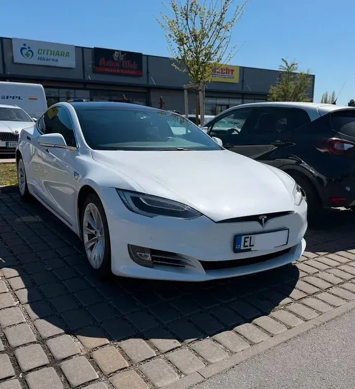 Second-hand Tesla Model S 244 kW (332 CP) 2017 Alb Hatchback