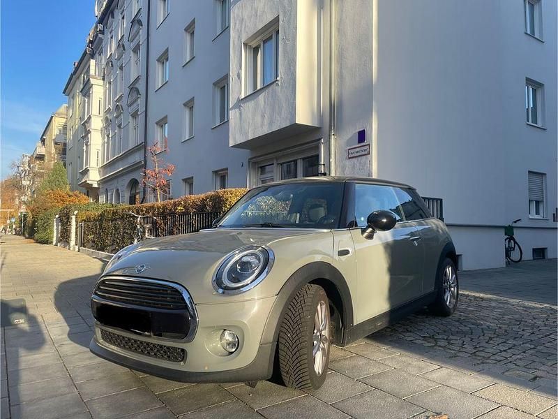 Grau Gebraucht 2019 Mini Cooper Chili Kleinwagen | 21.999 € - Bild 1/4