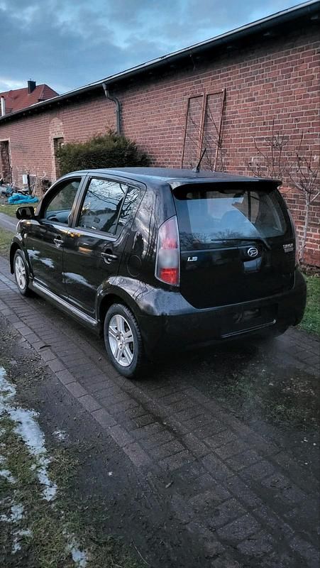 Gebraucht Daihatsu Sirion 87 PS (63 kW) 2005 Schwarz Kleinwagen