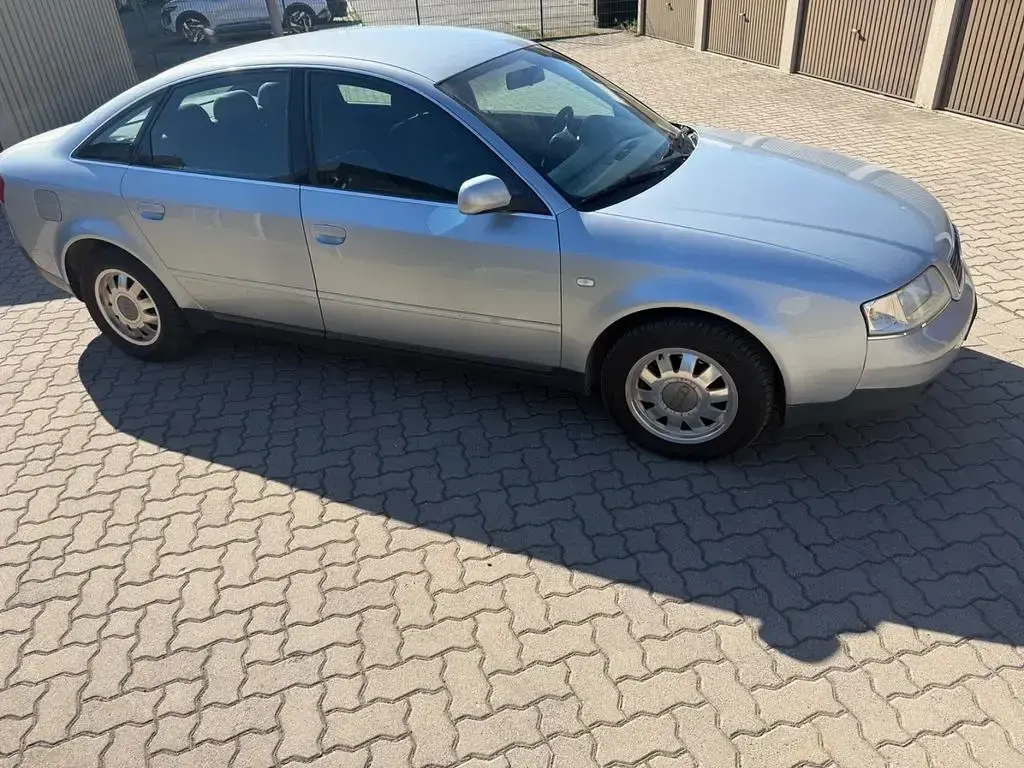 Second-hand Audi A6 125 CP (91 kW) 1999 Argintiu Berlinǎ