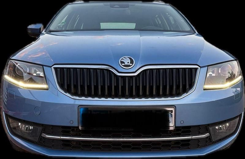 Blau Gebraucht 2013 Skoda Octavia Elegance Kombi | 7.000 € (Superpreis) - Bild 1/4