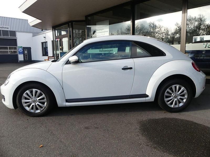 Gebraucht VW Beetle 105 PS (77 kW) 2016 Weiß Kleinwagen