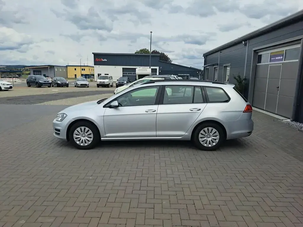 Gebraucht VW Golf VII Trendline 110 PS (80 kW) 2016 Silber Kombi