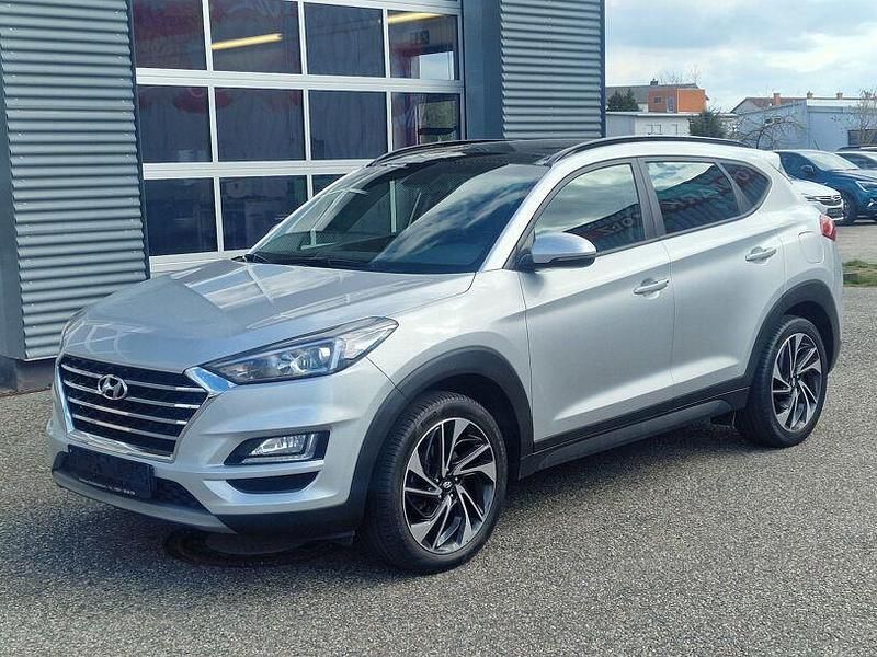 Weiss Gebraucht 2019 Hyundai Tucson Trend SUV | 19.399 € (Fairer Preis) - Bild 1/4