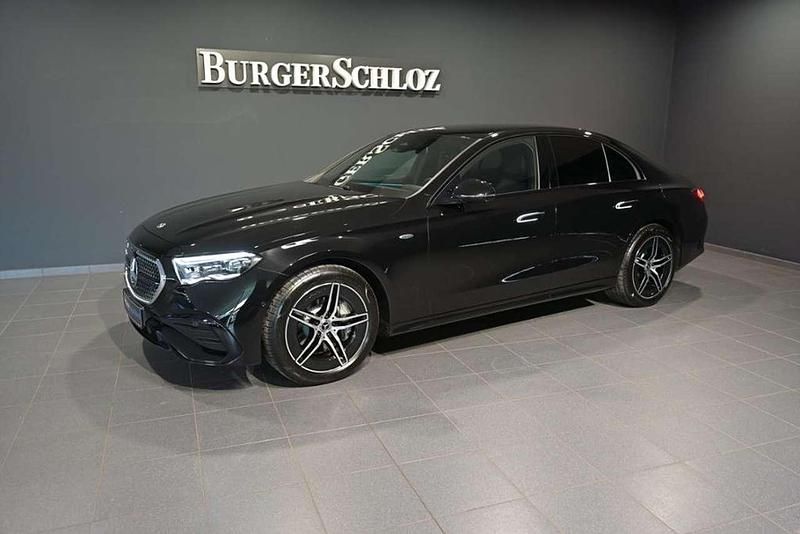 Gebraucht Mercedes E300 AMG 204 PS (150 kW) 2025 Schwarz Limousine