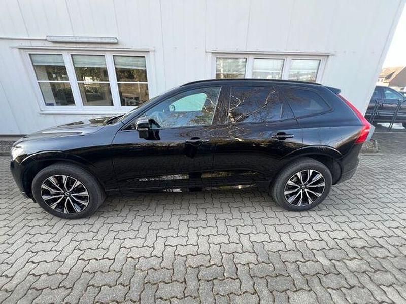 Gebraucht Volvo XC60 Plus 197 PS (144 kW) 2022 Schwarz SUV