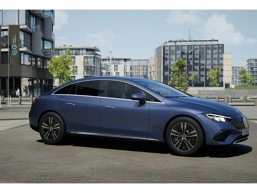 Gebraucht Mercedes EQE300 Advanced Plus 180 kW (245 PS) 2025 Metalliclack sodalithblau Limousine