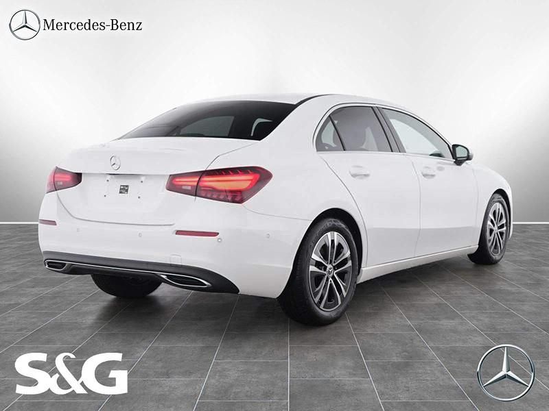 Gebraucht Mercedes A180 Progressive 136 PS (100 kW) 2024 Unilack polarweiß Limousine