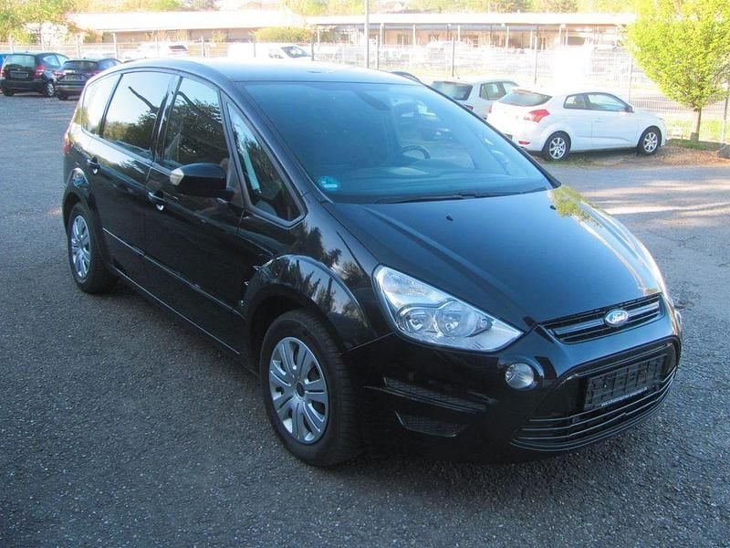 Usata Ford S-MAX S 140 CV (102 kW) 2011 Nero Monovolume