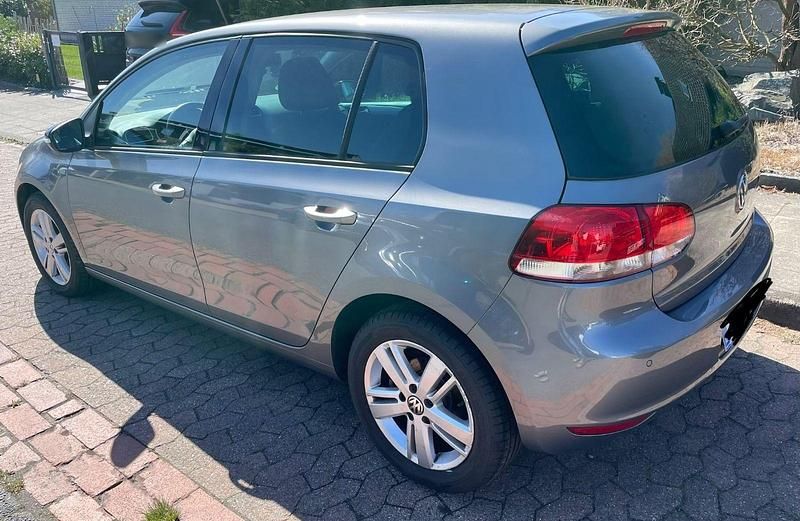 Gebraucht VW Golf VII Trendline 105 PS (77 kW) 2012 Grau Limousine