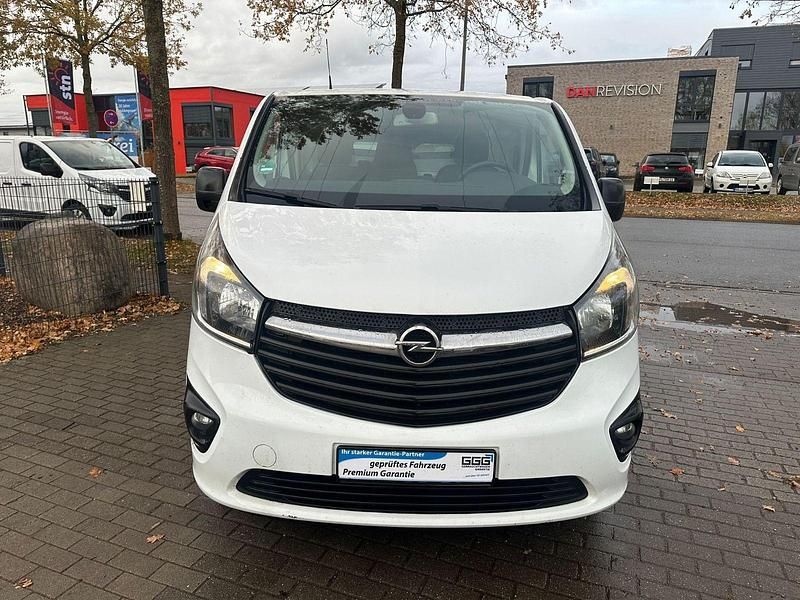 Gebraucht Opel Vivaro 125 PS (91 kW) 2018 Weiß Van / Kleinbus