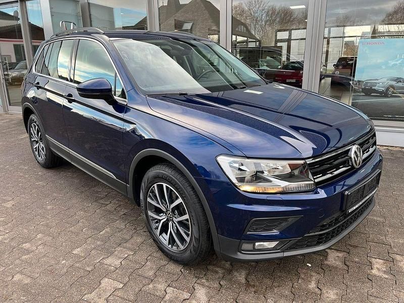 Blau Gebraucht 2020 VW Tiguan Comfortline SUV | 20.990 € (Guter Preis) - Bild 1/4
