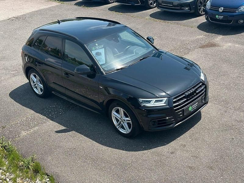 Mythosschwarz metallic Gebraucht 2020 Audi Q5 S-Line SUV | 28.800 € (Teuer) - Bild 1/4