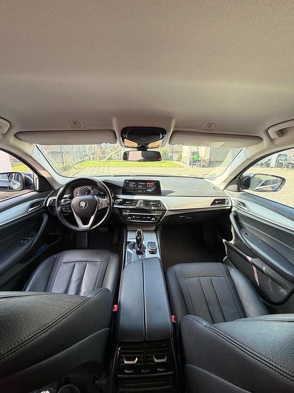 Usata BMW 520 190 CV (139 kW) 2019 Nero Station wagon