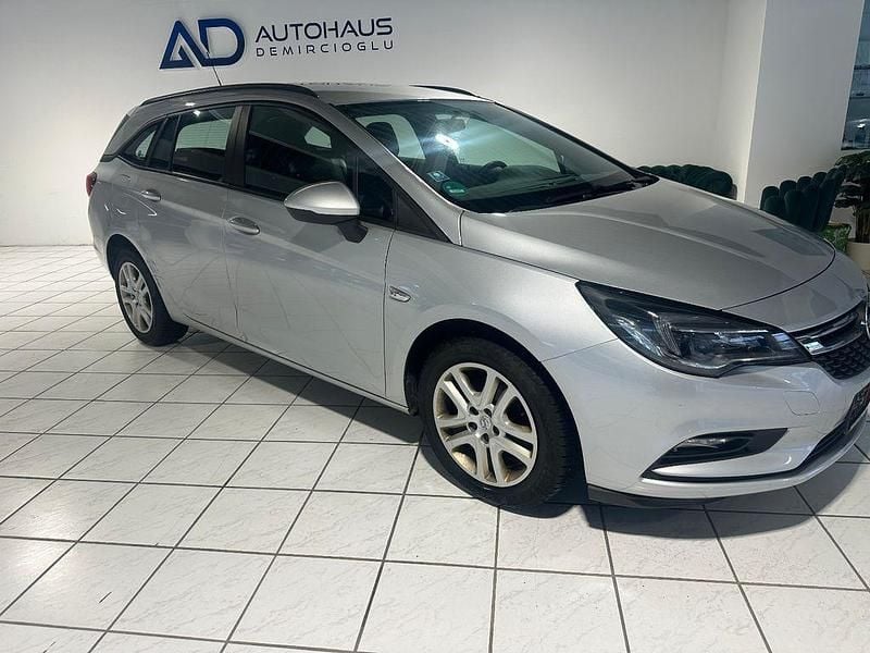Silber Gebraucht 2017 Opel Astra Edition Kombi | 5.490 € (Guter Preis) - Bild 1/4