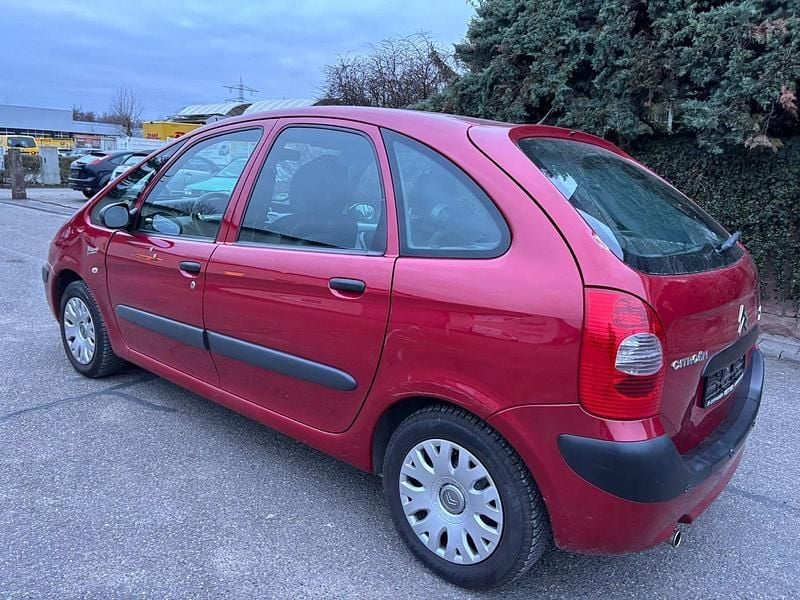 Second-hand Citroën Xsara 109 CP (80 kW) 2005 Roșu Monovolum