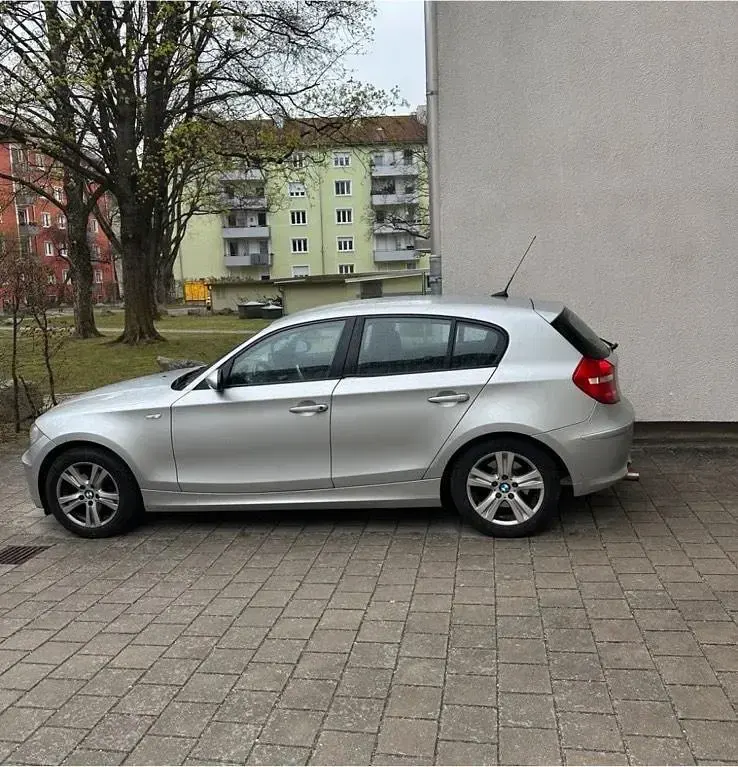 Gebraucht BMW 118 143 PS (105 kW) 2008 Silber Kleinwagen
