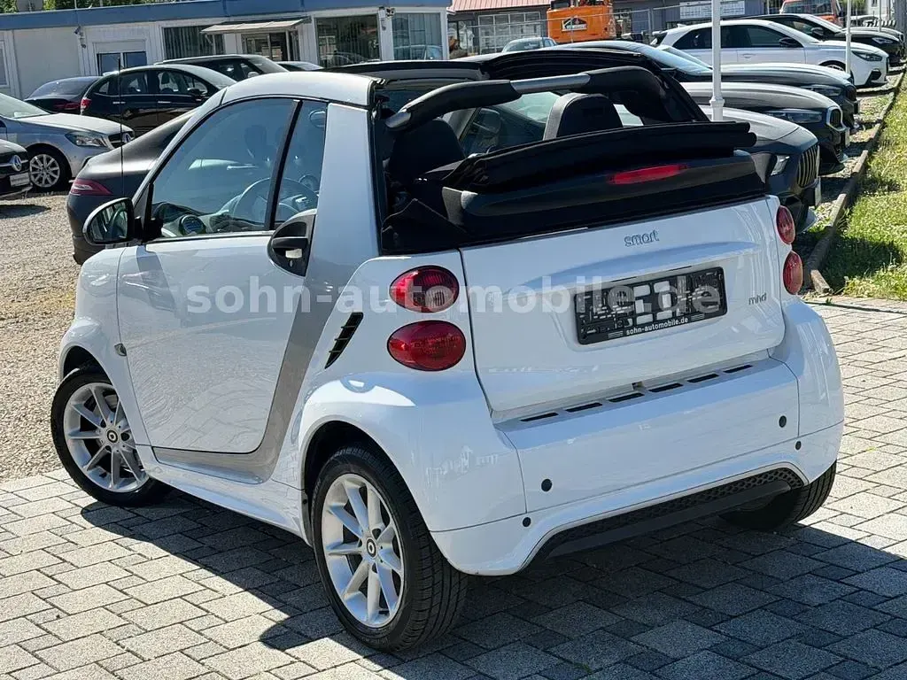 Gebraucht Smart ForTwo Cabrio 71 PS (52 kW) 2012 Weiß Cabrio