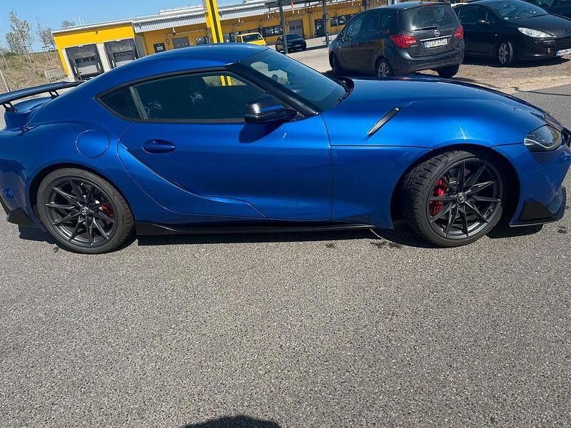 Blau Gebraucht 2022 Toyota Supra Coupé | 58.499 € (Superpreis) - Bild 1/4